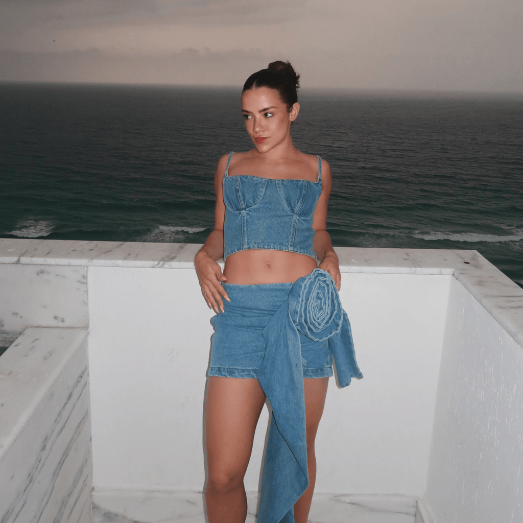 by andressa carvalho

set

quality set

women's set

beautiful set