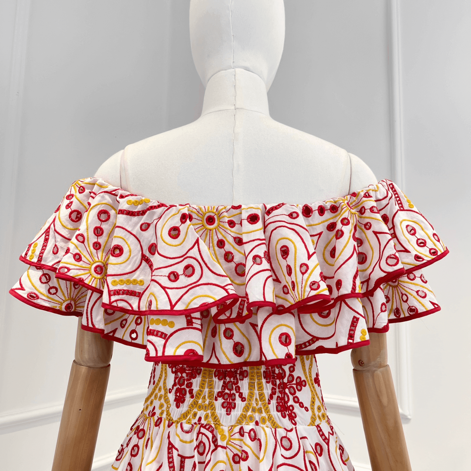 by andressa carvalho

vestito

abito di qualità

abito elegante

abito da donna