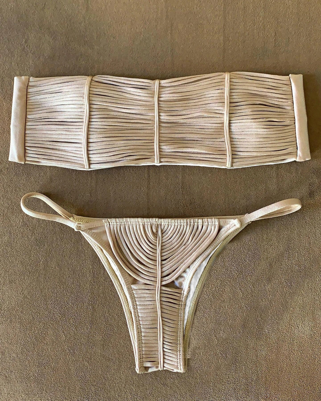 by andressa carvalho

Biquíni Elsa

Biquíni de Qualidade

Biquíni