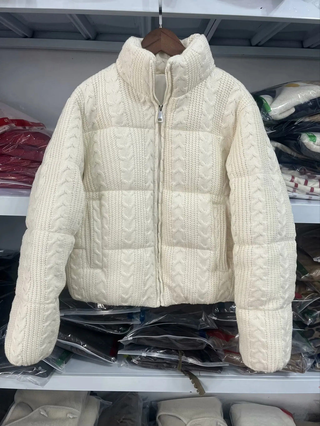 Casaco Lice

Casaco

Casaco de qualidade

Casaco Feminino

by andressa carvalho